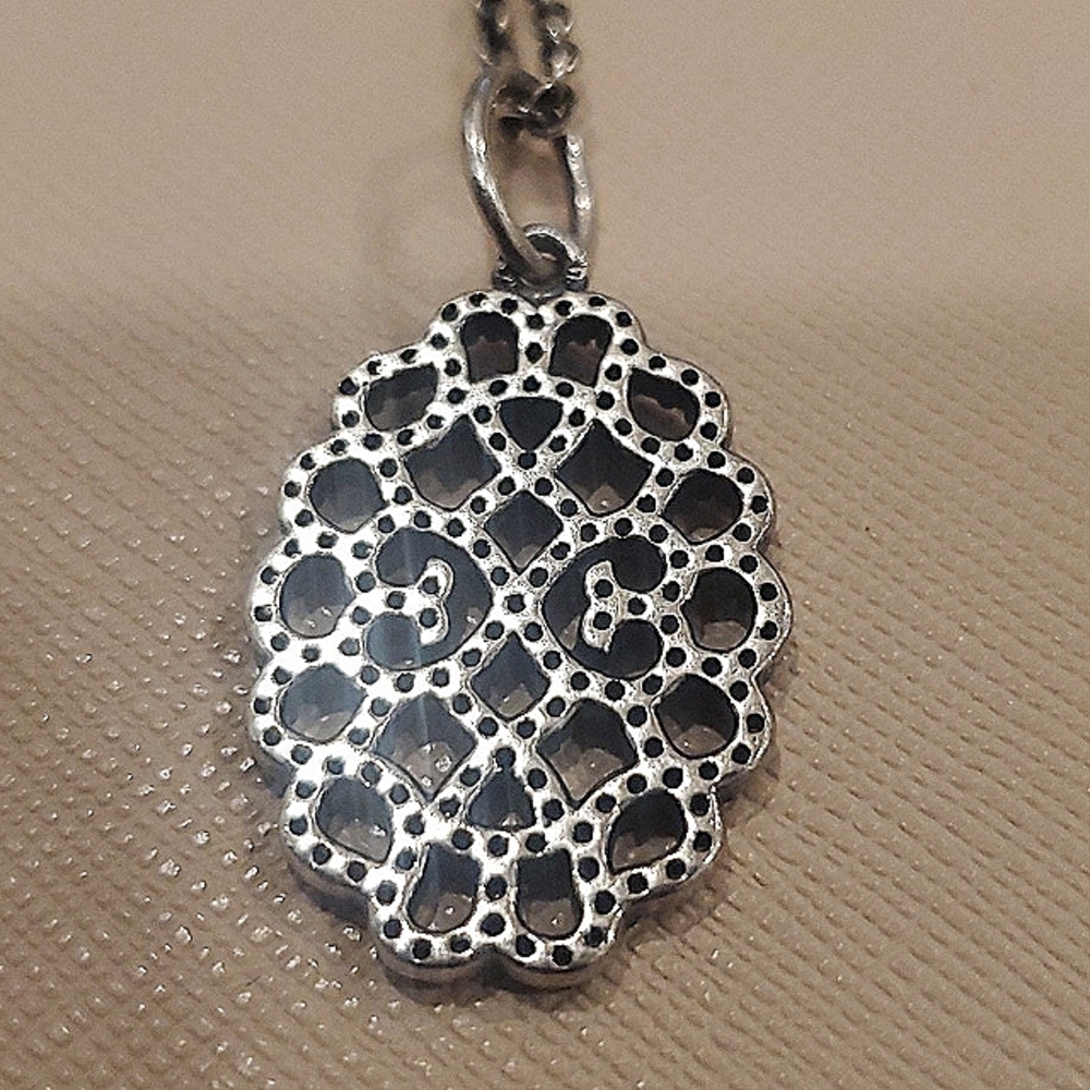 Authentic Pandora steeling silver pendant. - Picture 3 of 3